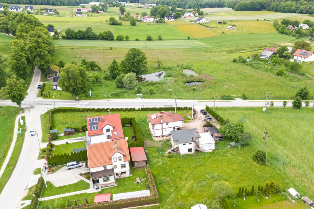 Dom z 3 mieszkaniami w Barłominie koło Luzina