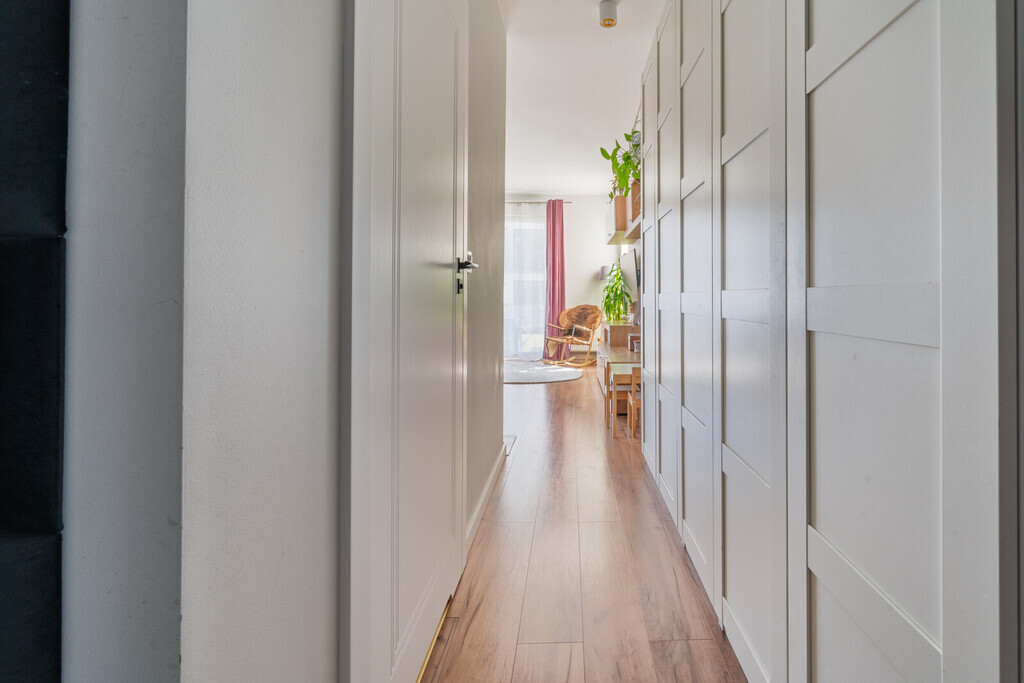 W pełni wyposażone 3 pokoje z dużym ogrodem