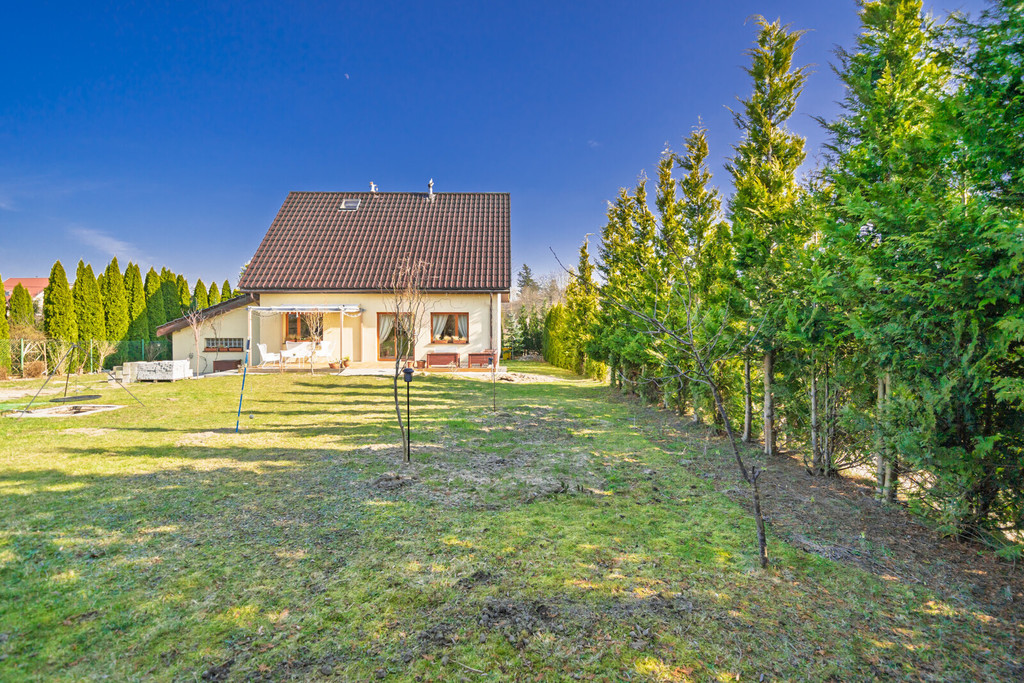 Przytulny dom z kominkiem w Ustarbowie