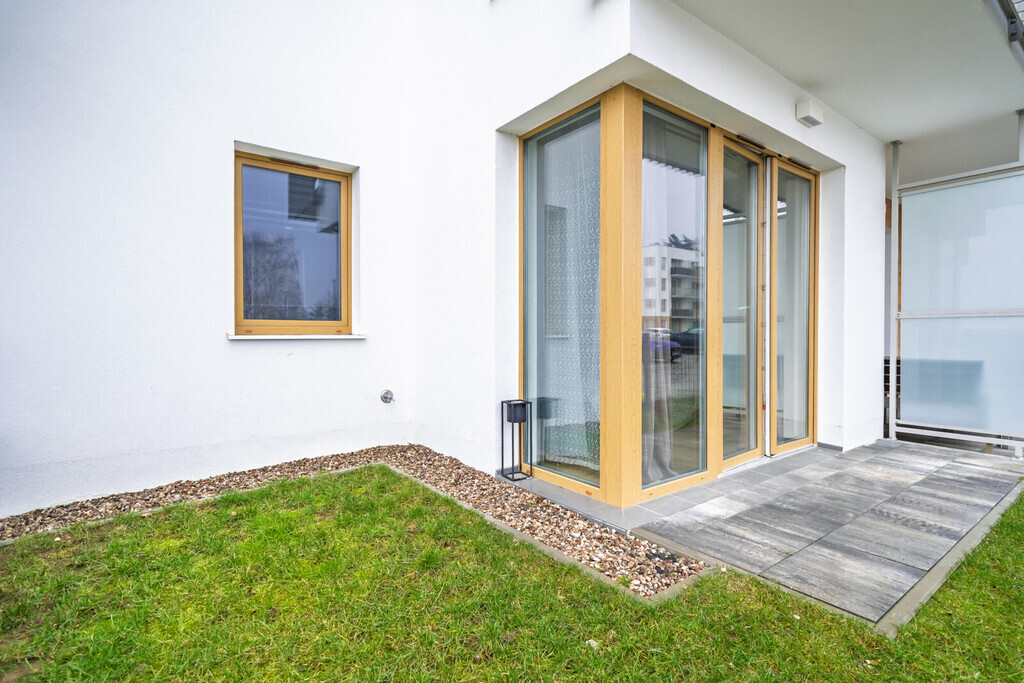 Nowoczesna kawalerka z ogrodem | SZUMILAS, Gdańsk