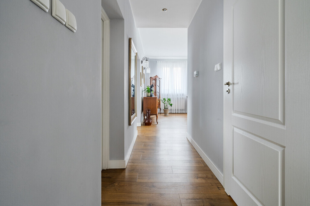 Gotowy do zamieszkania! Dom wolnostojący z garażem