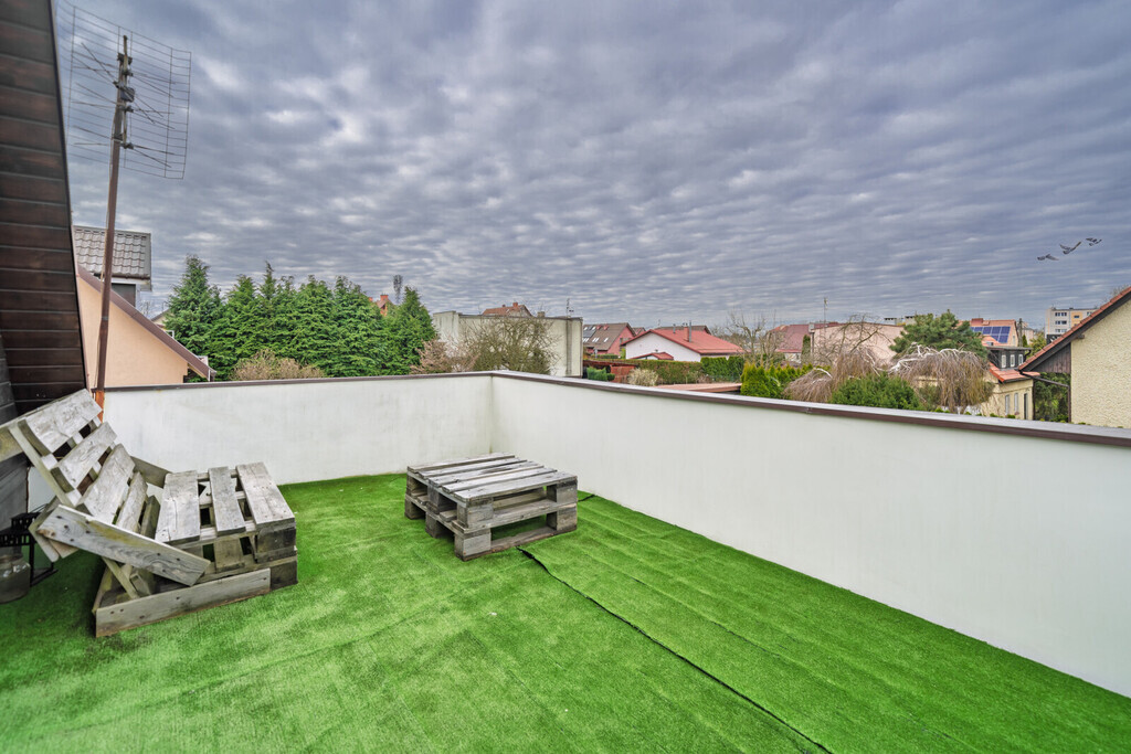 Gotowy do zamieszkania! Dom wolnostojący z garażem