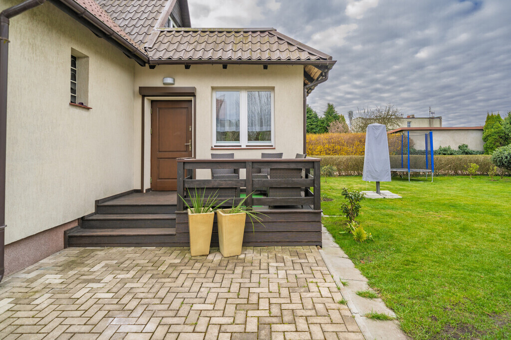 Gotowy do zamieszkania! Dom wolnostojący z garażem