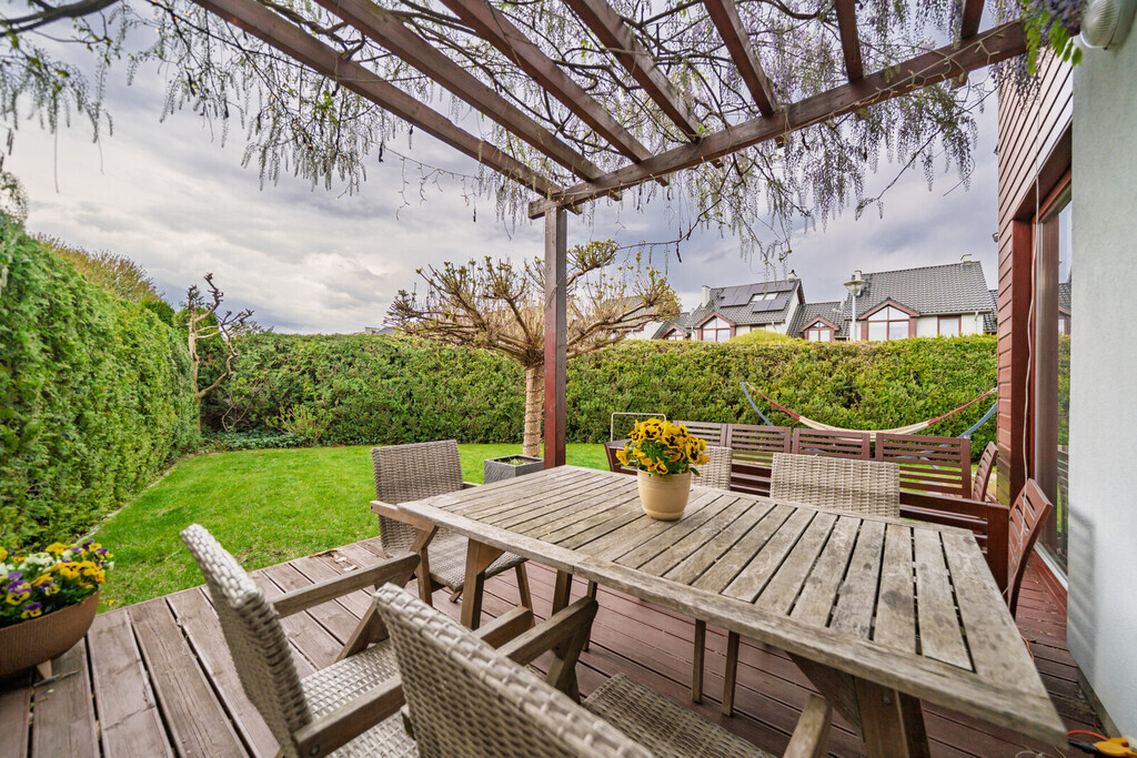 Dom z ogrodem na zamkniętym osiedlu - Łostowice