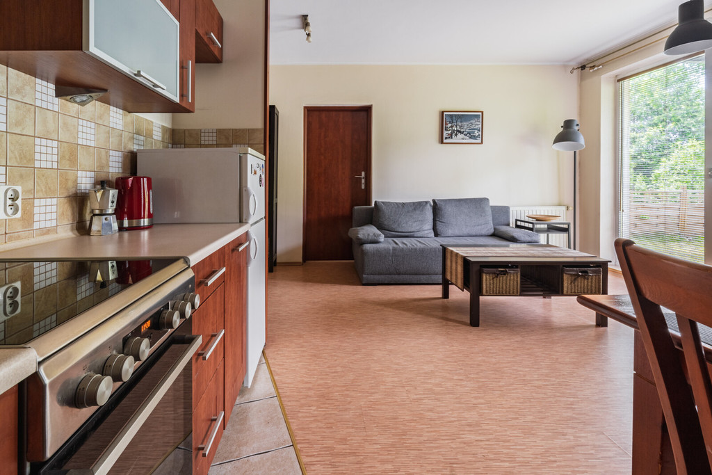 Przytulne 2 pokoje z ogródkiem w sercu Redłowa