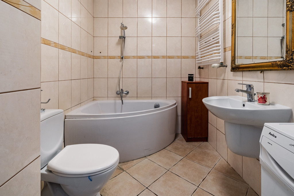 Przytulne 2 pokoje z ogródkiem w sercu Redłowa