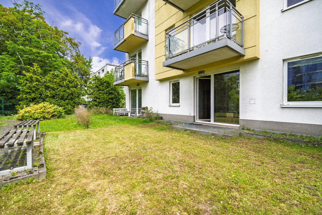 Przytulne 2 pokoje z ogródkiem w sercu Redłowa