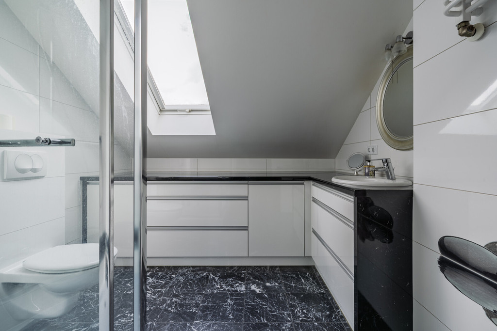 Ekskluzywny dom z dużą działką w Tuchomiu