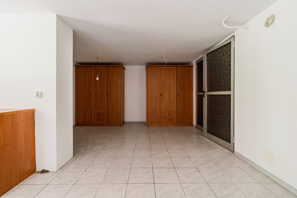 Skrajny szereg z ogrodem w Osowie