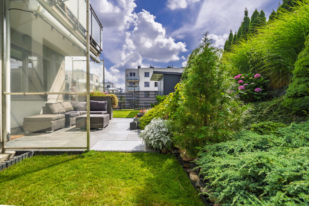 Ustawne 3 pokoje, ogród 140m2, warsztat, komórka