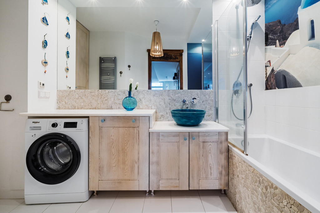 Przestronny apartament z tarasem i widokiem na las