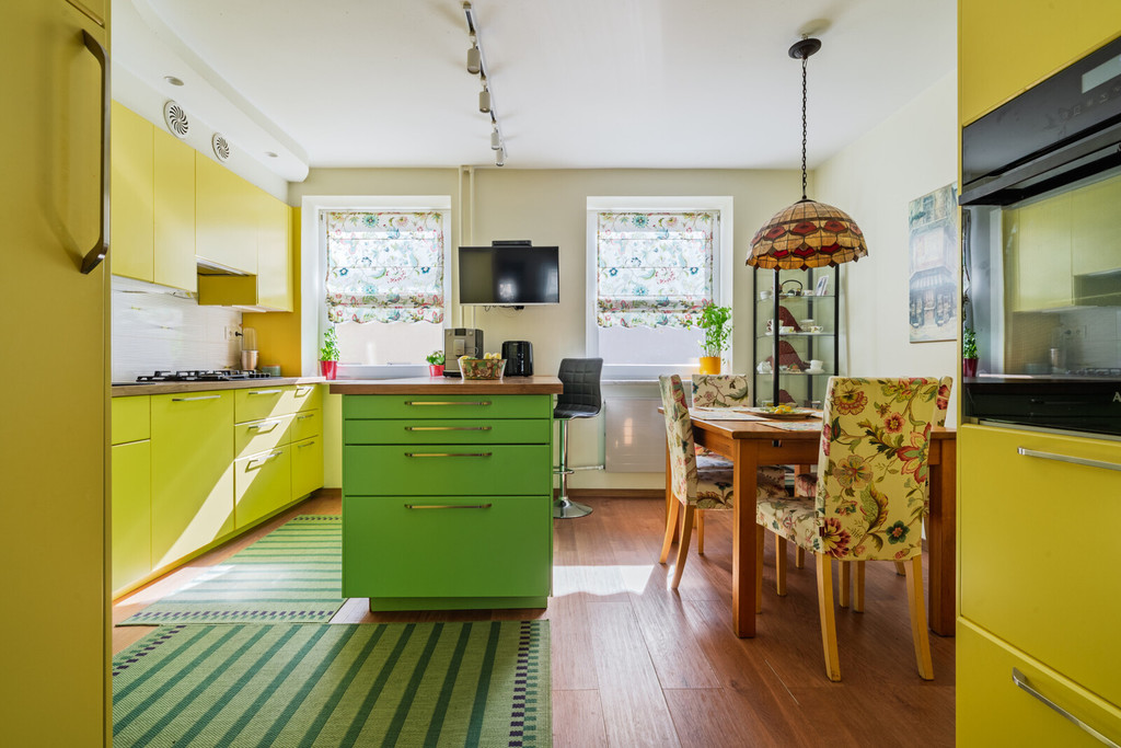 Radosne mieszkanie | osobna kuchnia | Morze 1,2 km