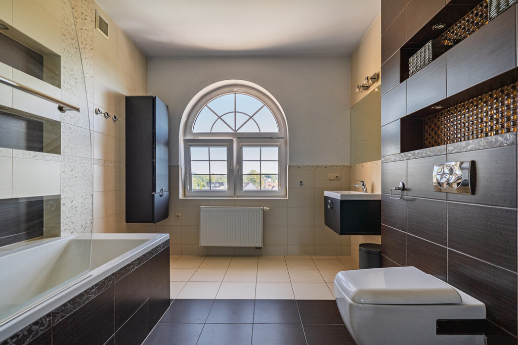 Dom z widokiem na jezioro | Osiedle Angielskie