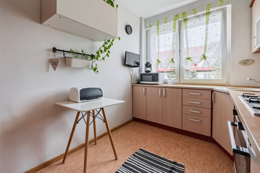 Brzeźno | 2 pokoje, balkon, piwnica | lokalizacja!