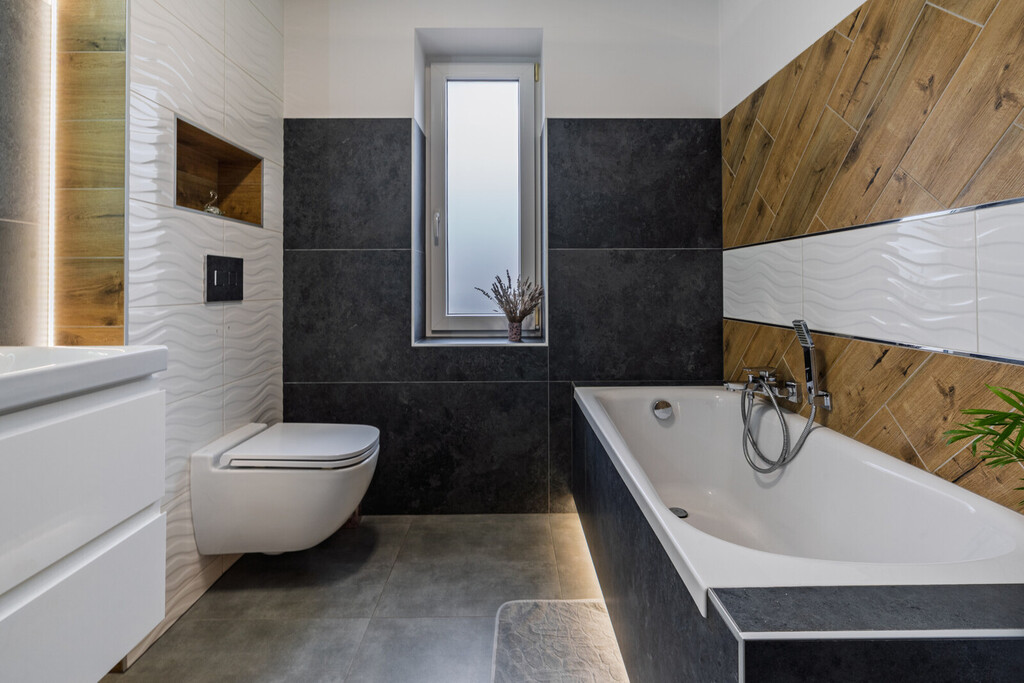 Wolnostojący dom z garażem po remoncie | Straszyn