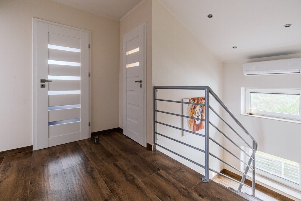 Wolnostojący dom z garażem po remoncie | Straszyn