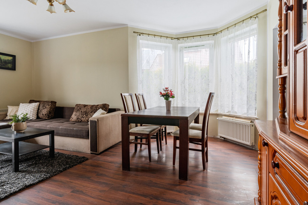 Kameralny wolnostojący dom w Borowinie - 6 pokoi!