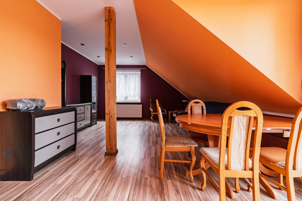 Kameralny wolnostojący dom w Borowinie - 6 pokoi!