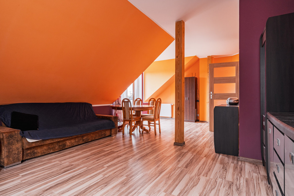 Kameralny wolnostojący dom w Borowinie - 6 pokoi!