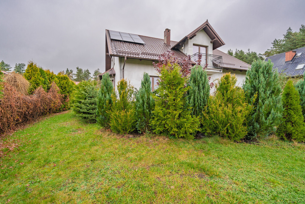 Kameralny wolnostojący dom w Borowinie - 6 pokoi!