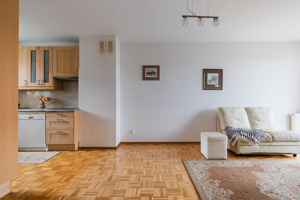 Przestronne 3 pokoje - 4 Pory Roku - ŁOSTOWICE