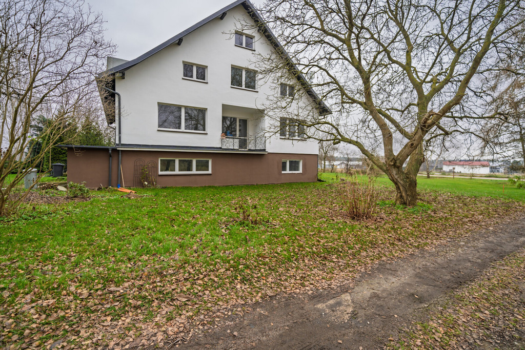 Dom na wynajem – 13 pokoi, Banino