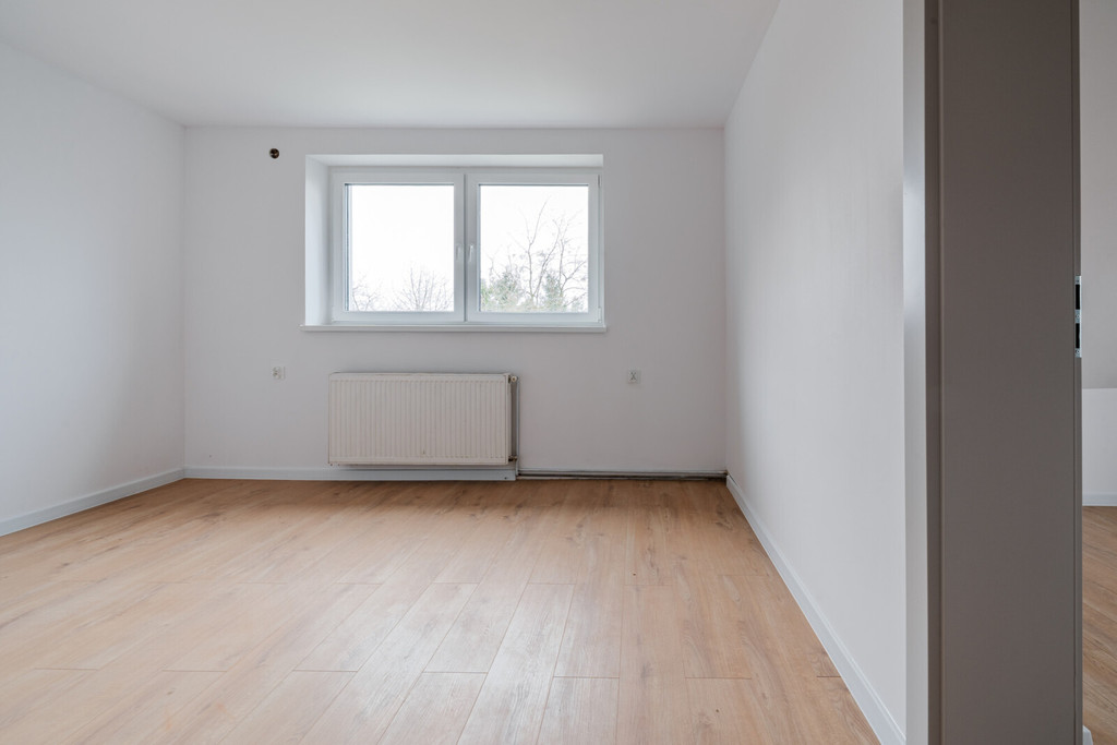 Dom na wynajem – 13 pokoi, Banino