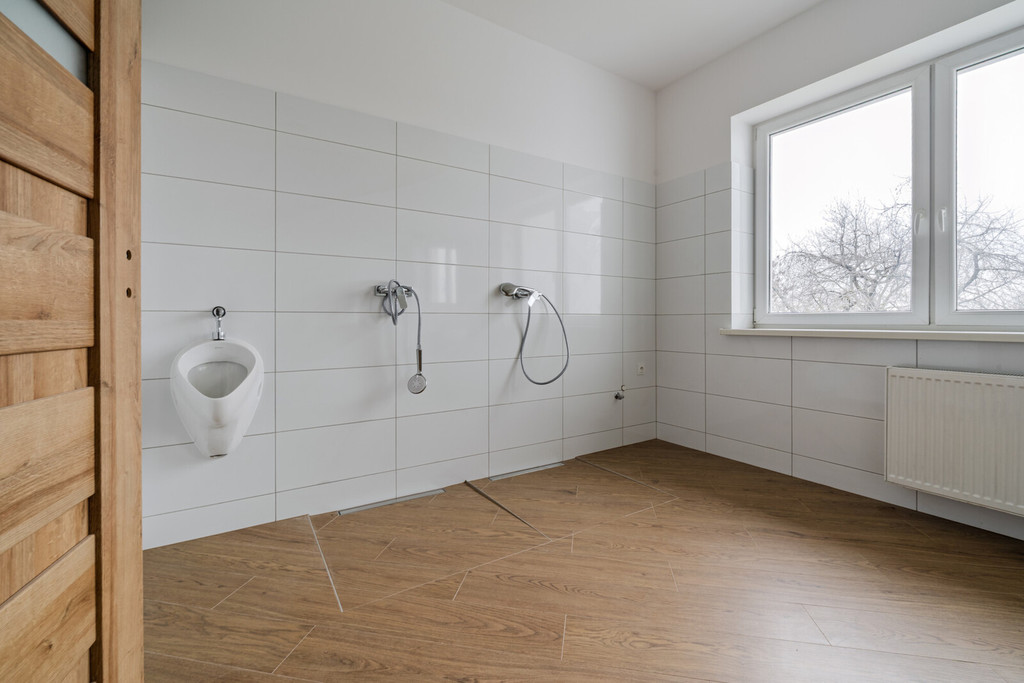 Dom na wynajem – 13 pokoi, Banino