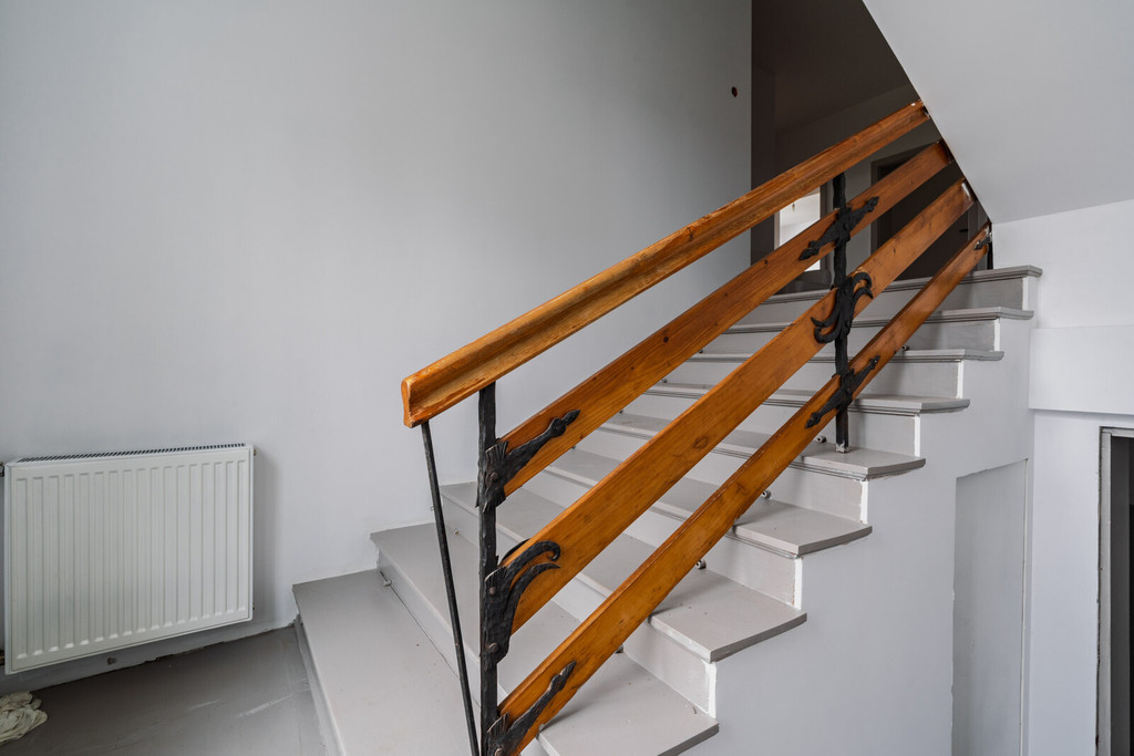 Dom na wynajem – 13 pokoi, Banino