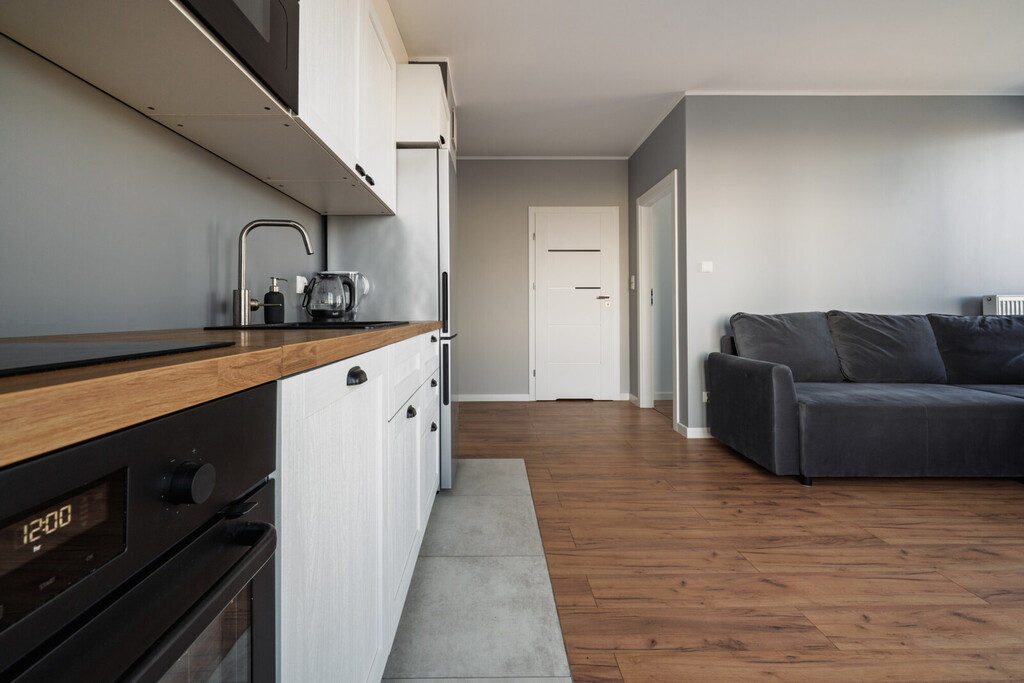 3 pokoje z widokiem na morze – Morena.