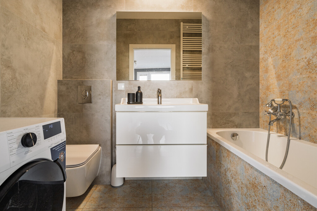 3 pokoje z widokiem na morze – Morena.