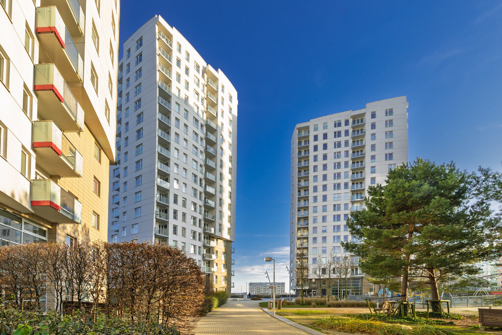 3 pokoje z widokiem na morze – Morena.