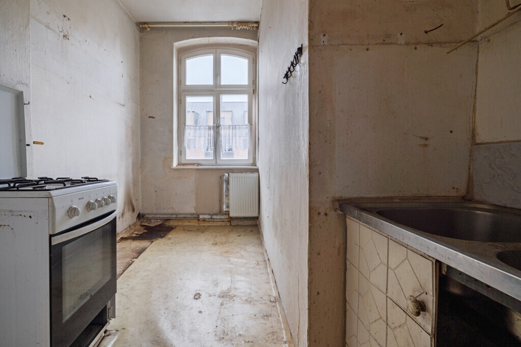 Mieszkanie 2-pokojowe do remontu | Robotnicza