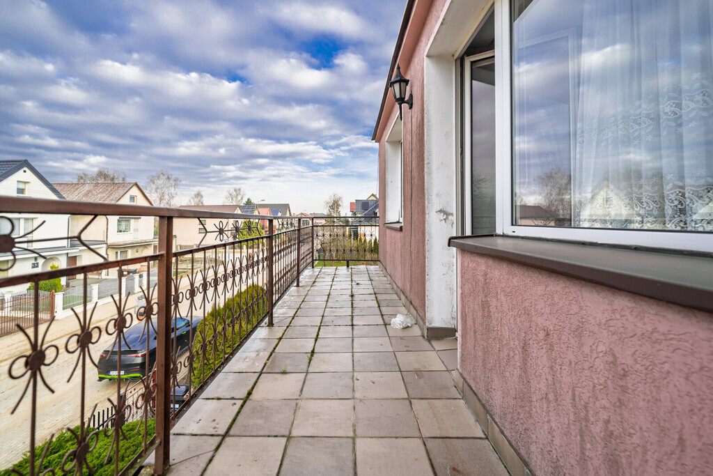 Dom z dwoma lokalami mieszkalnymi w Rumi