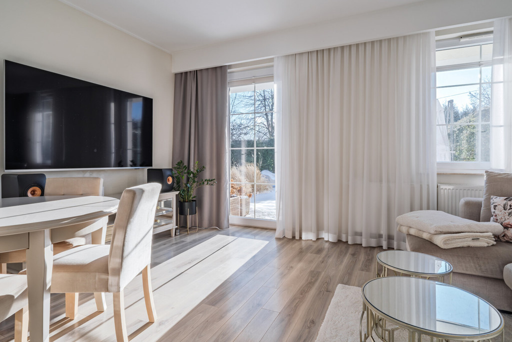 Apartament z ogrodem i basenem | Ogrody Tesoro