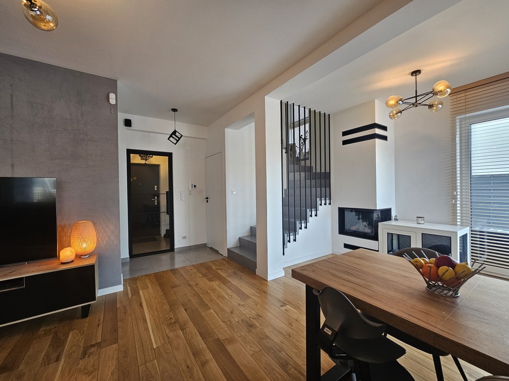 Super! Osiedle Zamknięte łomianki – 120 M2.