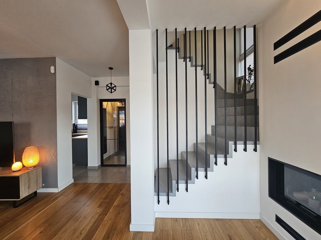 Super! Osiedle Zamknięte łomianki – 120 M2.