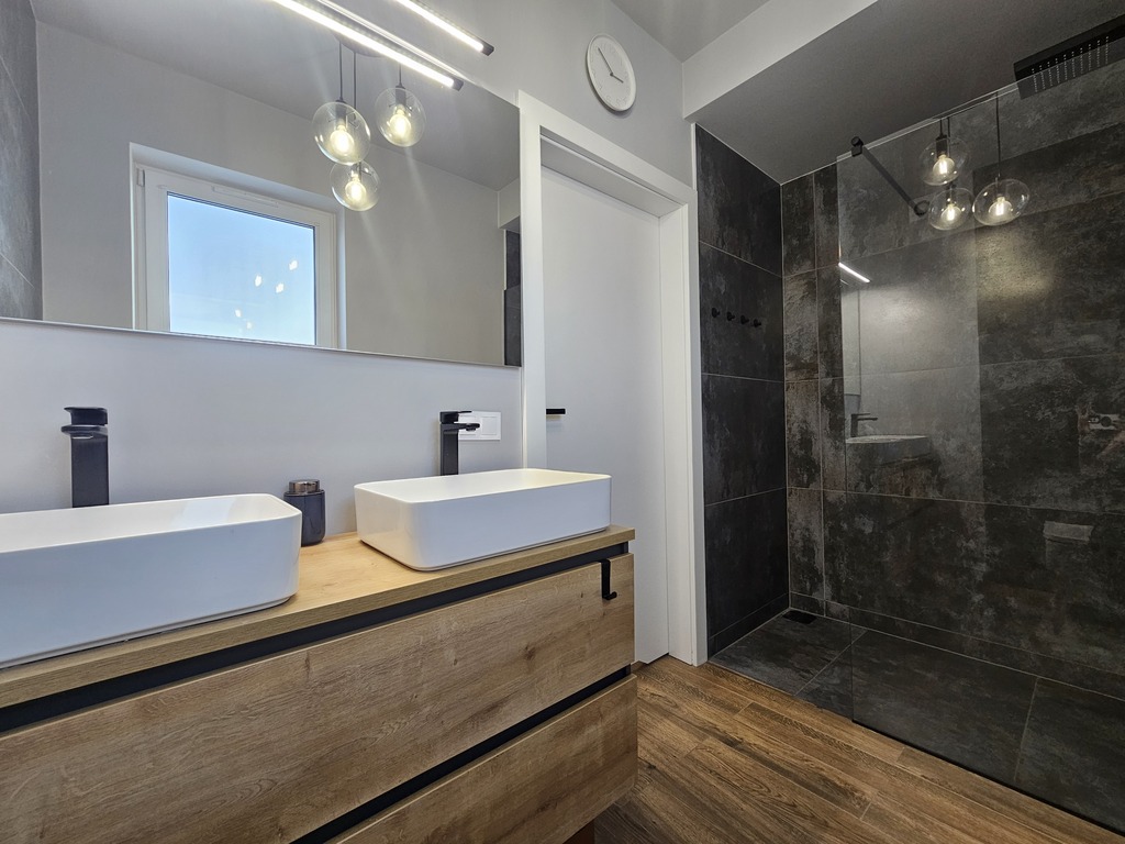 Super! Osiedle Zamknięte łomianki – 120 M2.