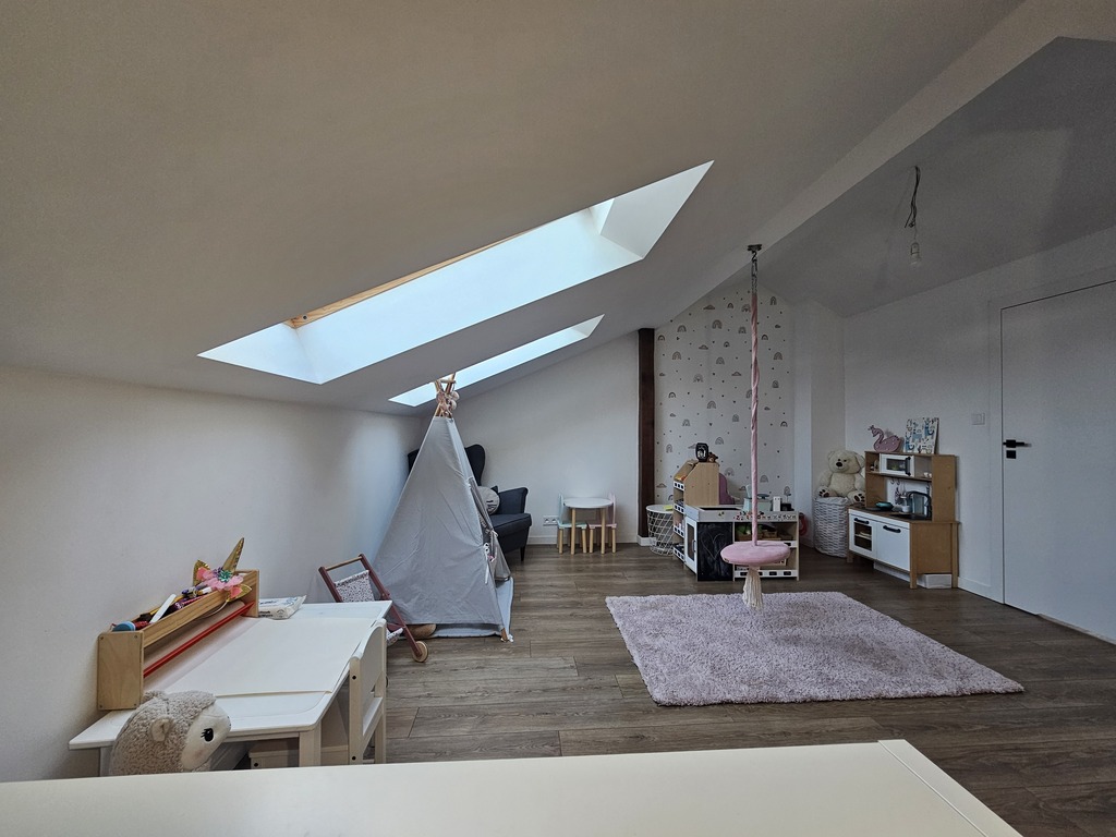 Super! Osiedle Zamknięte łomianki – 120 M2.