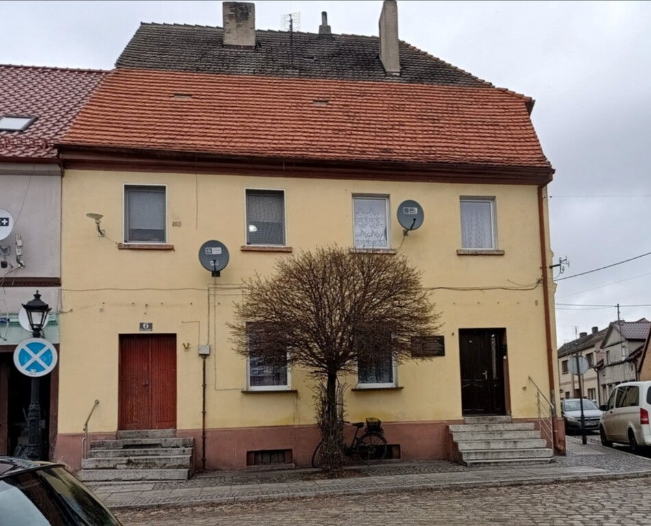 Klimatyczne mieszkanie do remontu