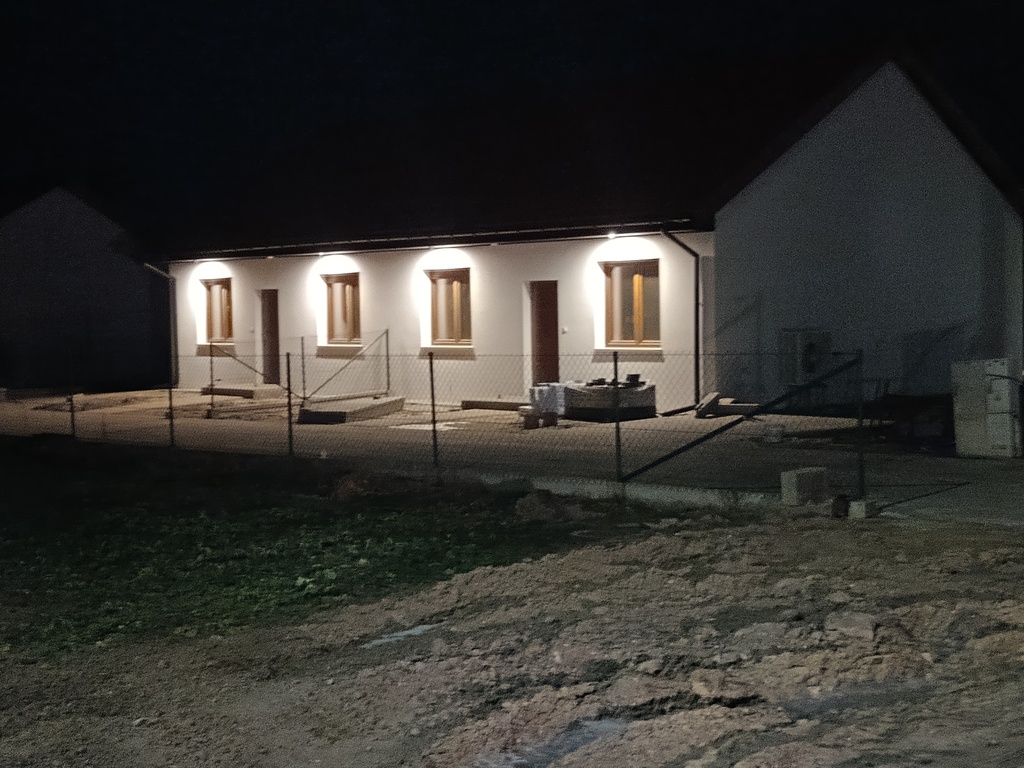 Okazja -  ostatni segment z miejscem postojowym