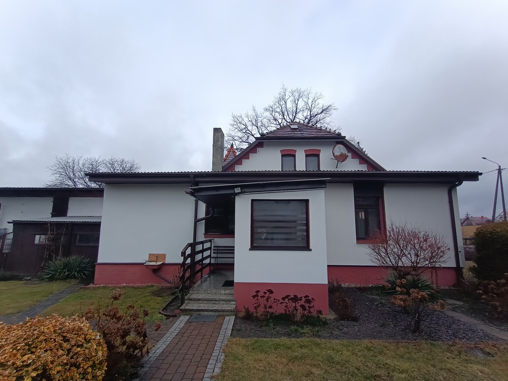 Mieszkanie dwupoziomowe z garażem i ogródkiem