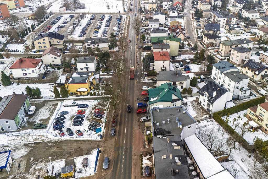 Budynek usługowy - 5 lokali, centrum Sierakowic.