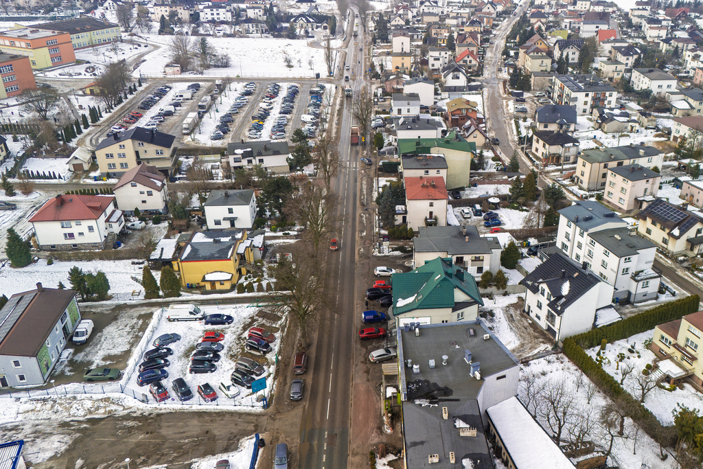 Budynek usługowy - 5 lokali, centrum Sierakowic.
