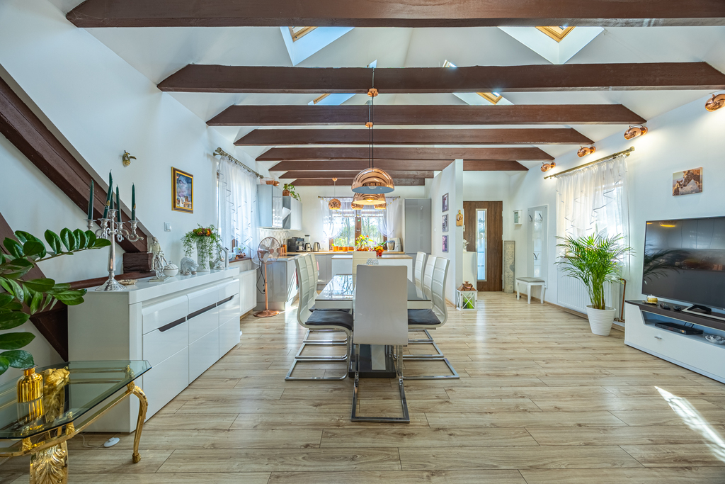 Dom na sprzedaż Trzeszczyn 175 m2 | Arka Nieruchomości