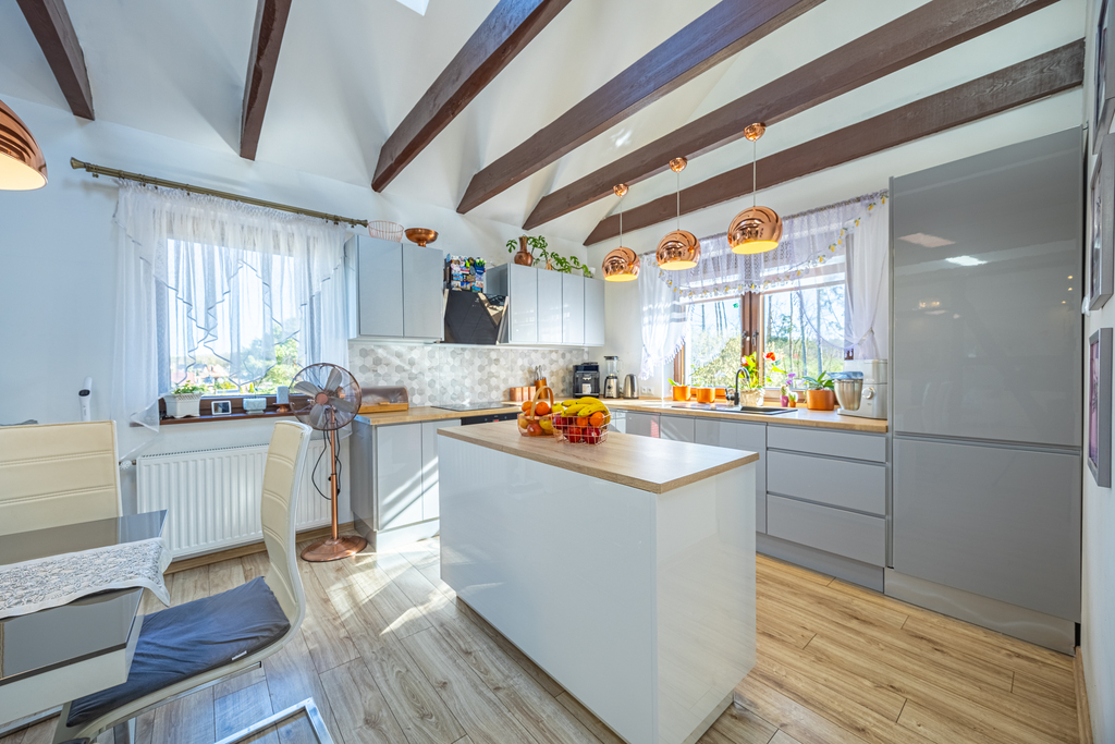 Dom na sprzedaż Trzeszczyn 175 m2 | Arka Nieruchomości