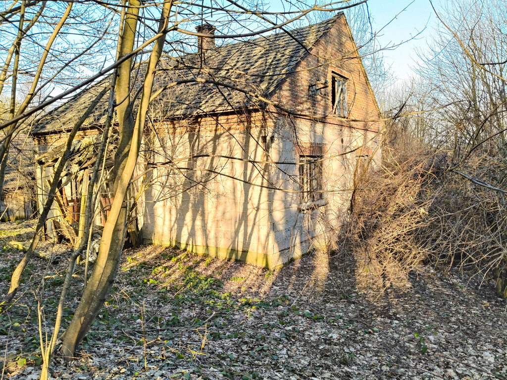 2,65 ha z zabudową + 1,8 ha gruntów