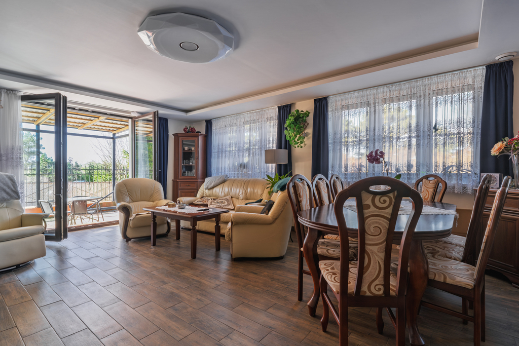 Atrakcyjny dom z pokojami na wynajem -Władysławowo