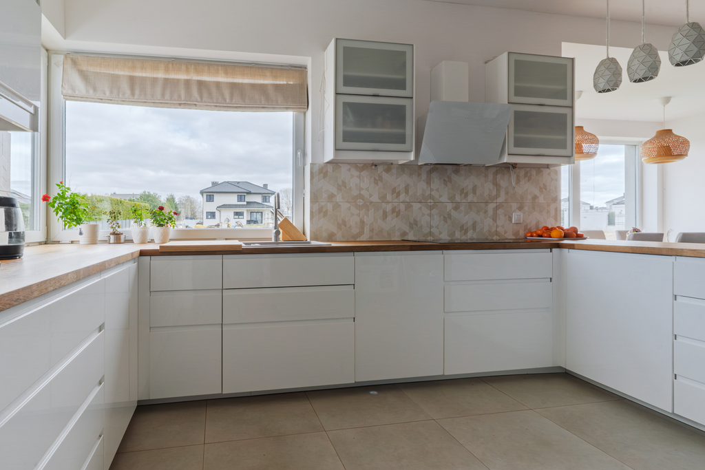 Nowoczesny, przestronny dom 300 m², 8 pokoi