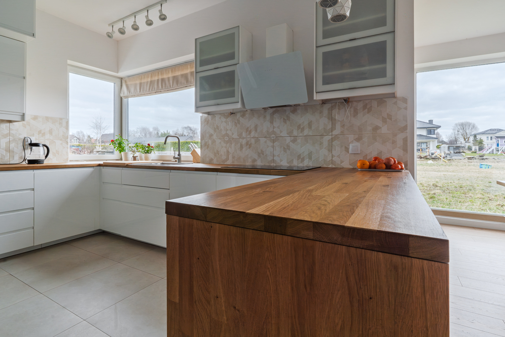 Nowoczesny, przestronny dom 300 m², 8 pokoi